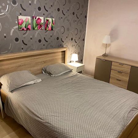 Igi Red Flat With Free Private Parking Apartment Cluj-Napoca Exterior photo