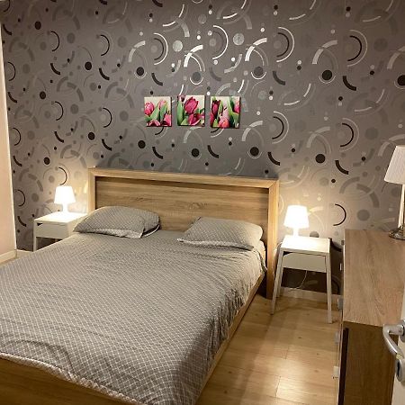 Igi Red Flat With Free Private Parking Apartment Cluj-Napoca Exterior photo