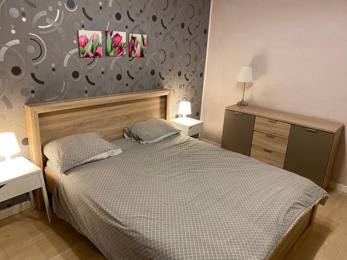 Igi Red Flat With Free Private Parking Apartment Cluj-Napoca Exterior photo